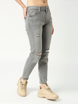 Women Skinny Fit High-Rise Mildly Distressed Jeans