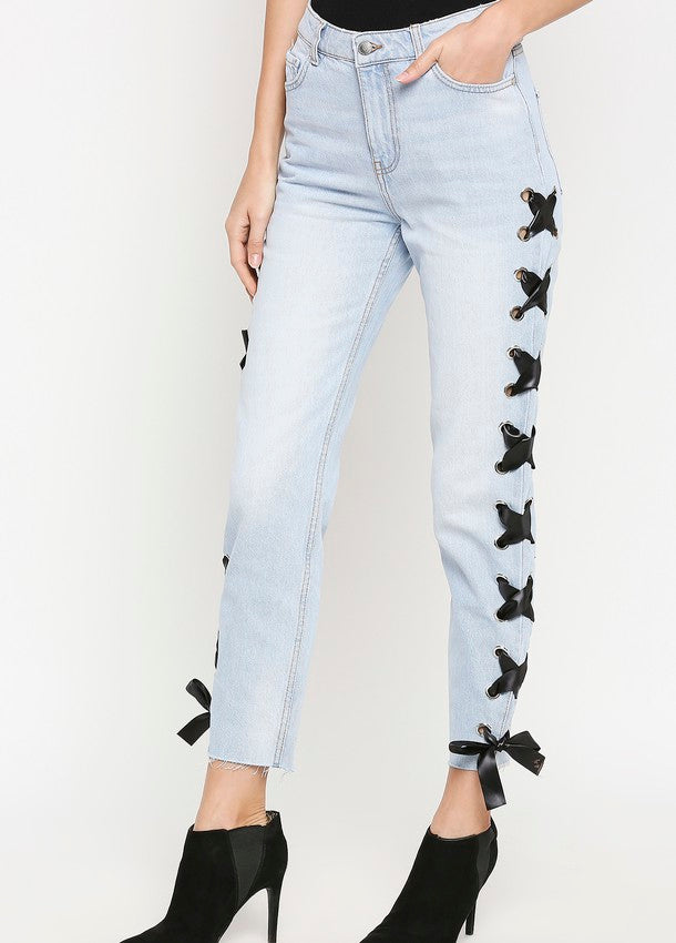 Valencia Super Light Blue Mom Jeans With Side Eyelet Tape