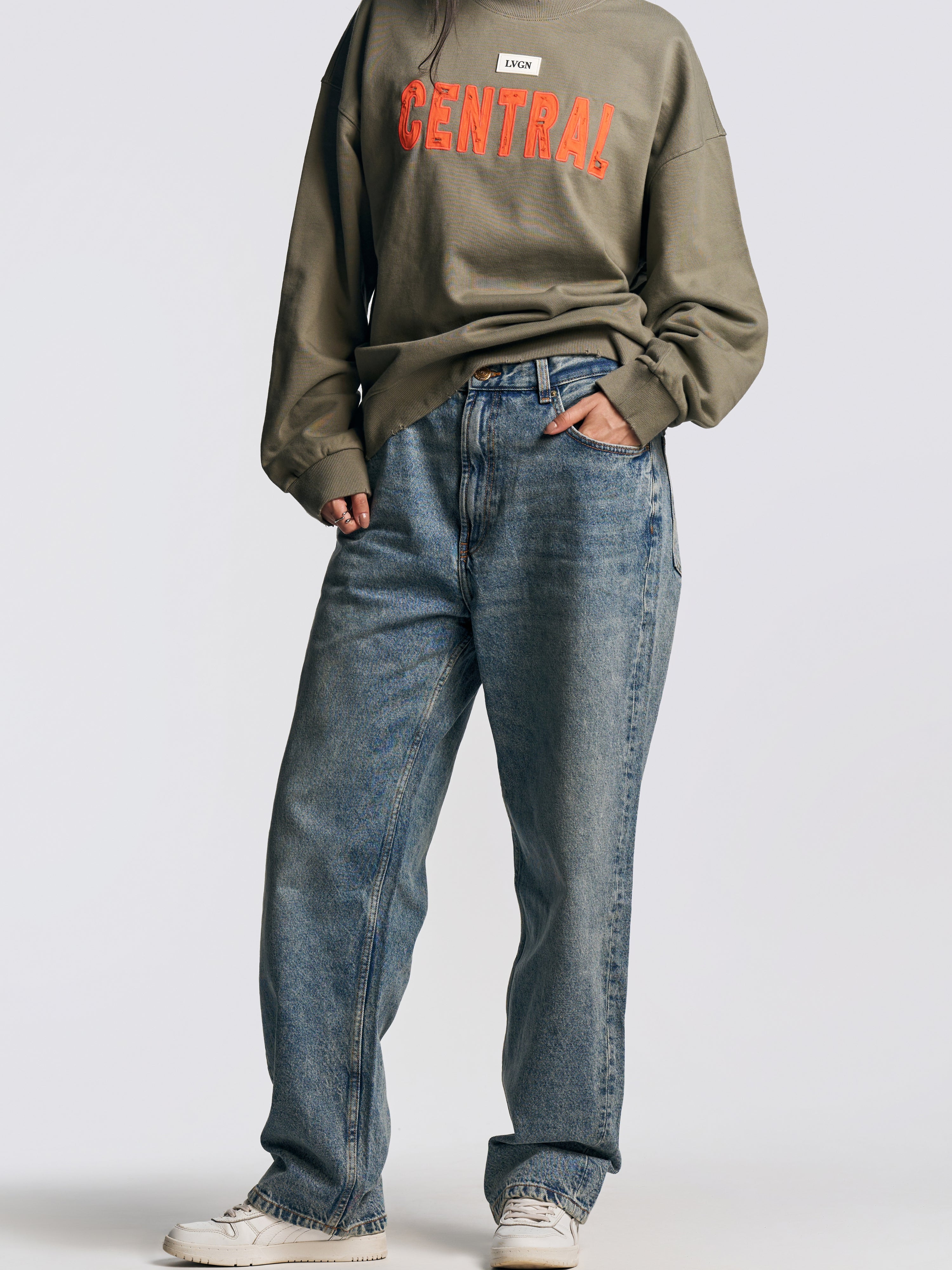 UNISEX HEMSWORTH BAGGY FIT JEANS TINTED MID BLUE