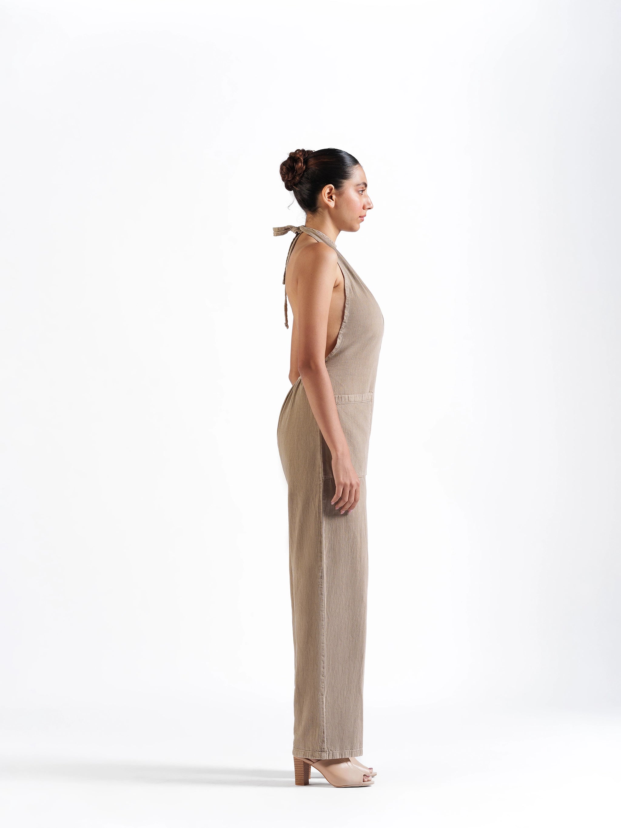 BACKLESS SAND SUIT