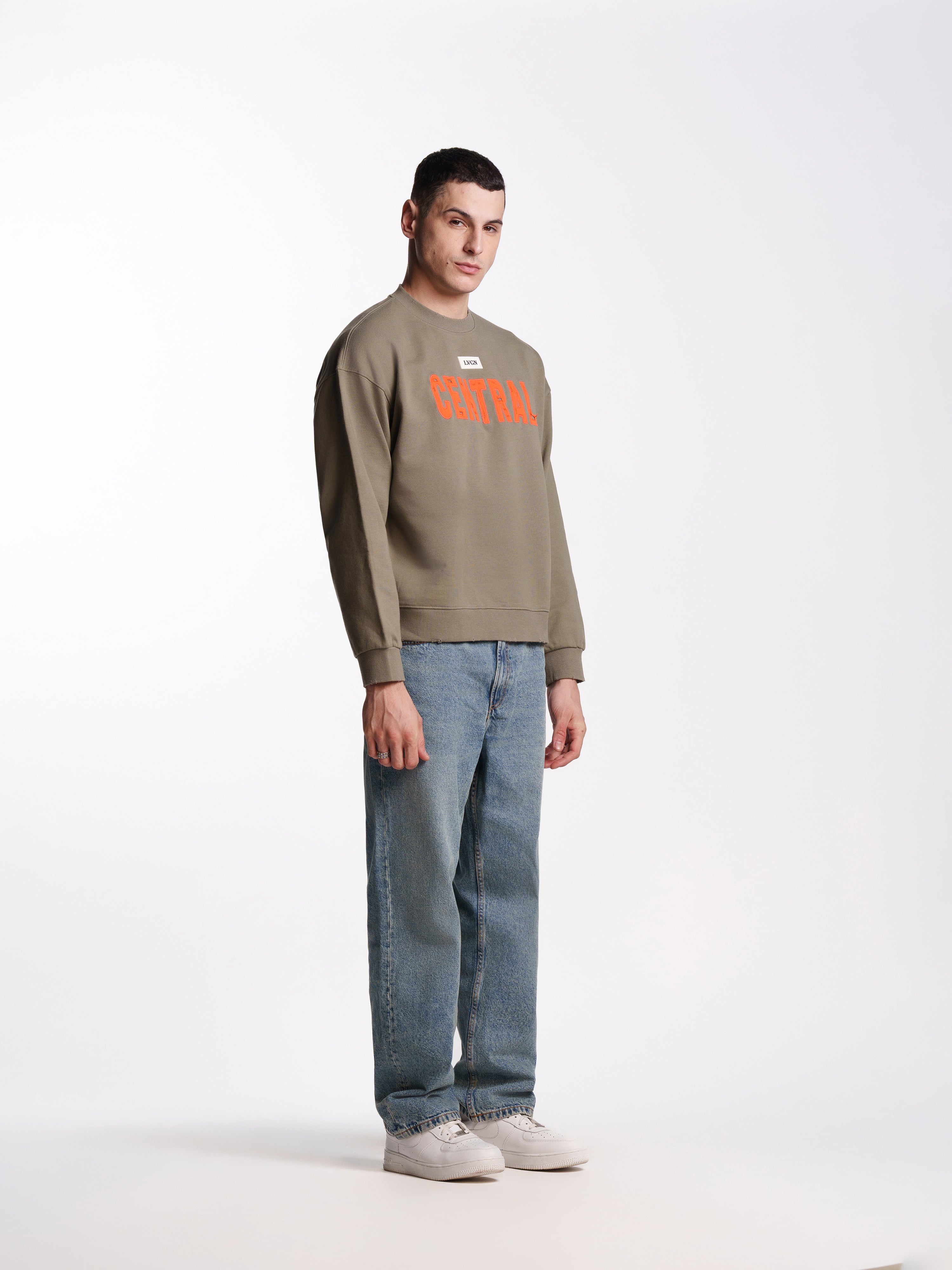UNISEX HEMSWORTH BAGGY FIT JEANS TINTED MID BLUE
