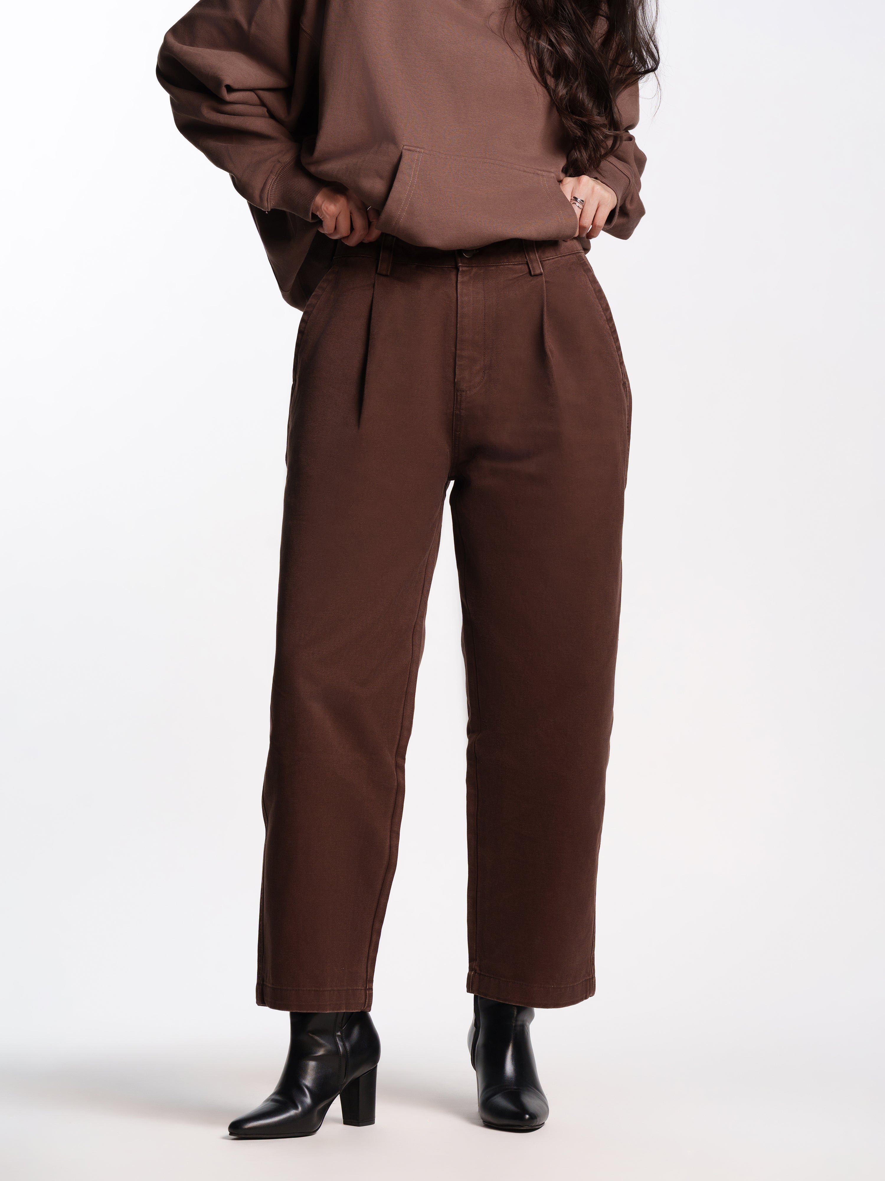 UNISEX BLAZE BROWN SLOUCHY JEANS