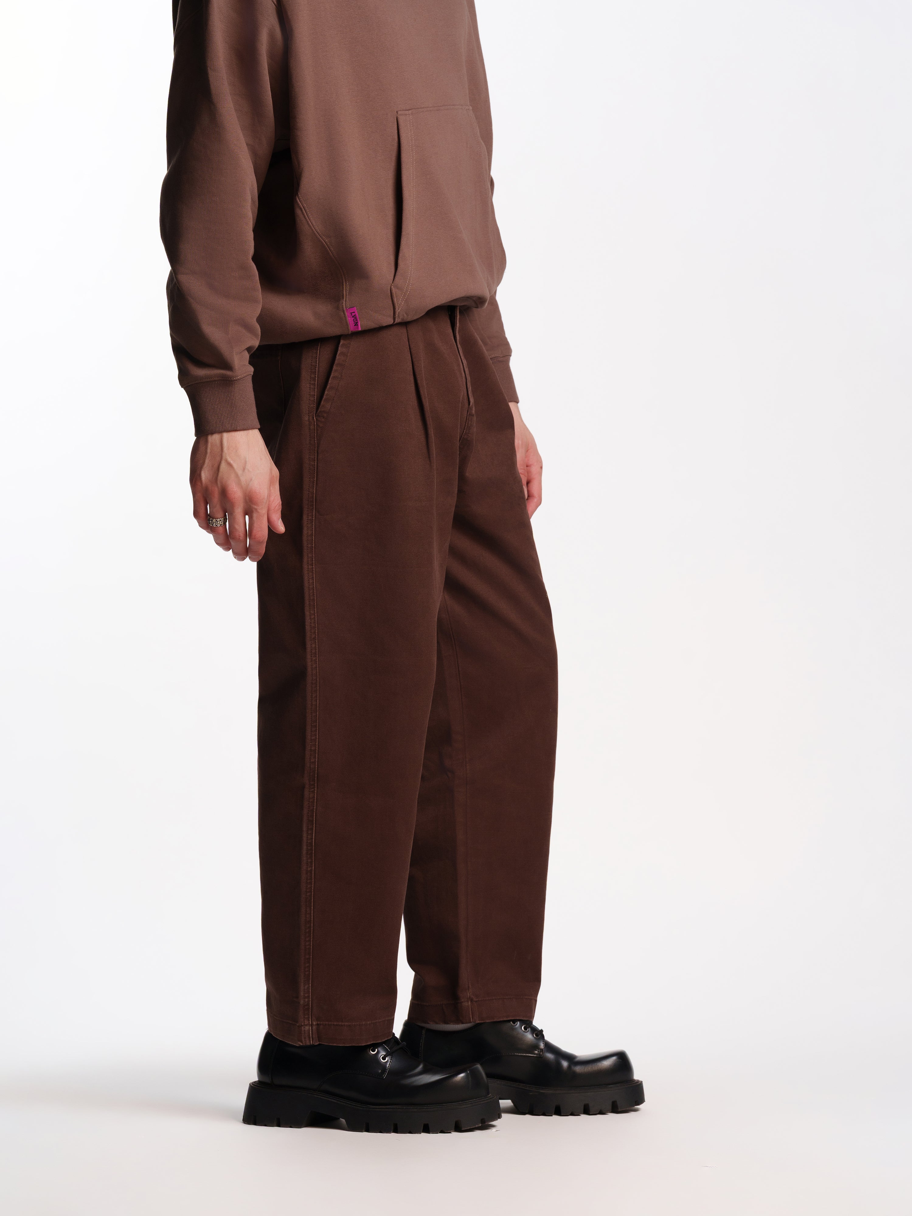 UNISEX BLAZE BROWN SLOUCHY JEANS
